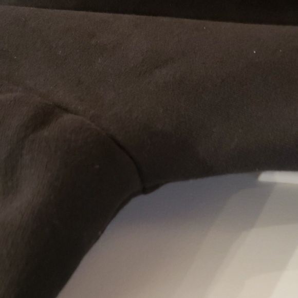 WILFRED Free Aritzia Black Hoodie Gold Diamond Studs Womens Large - Picture 6 of 9